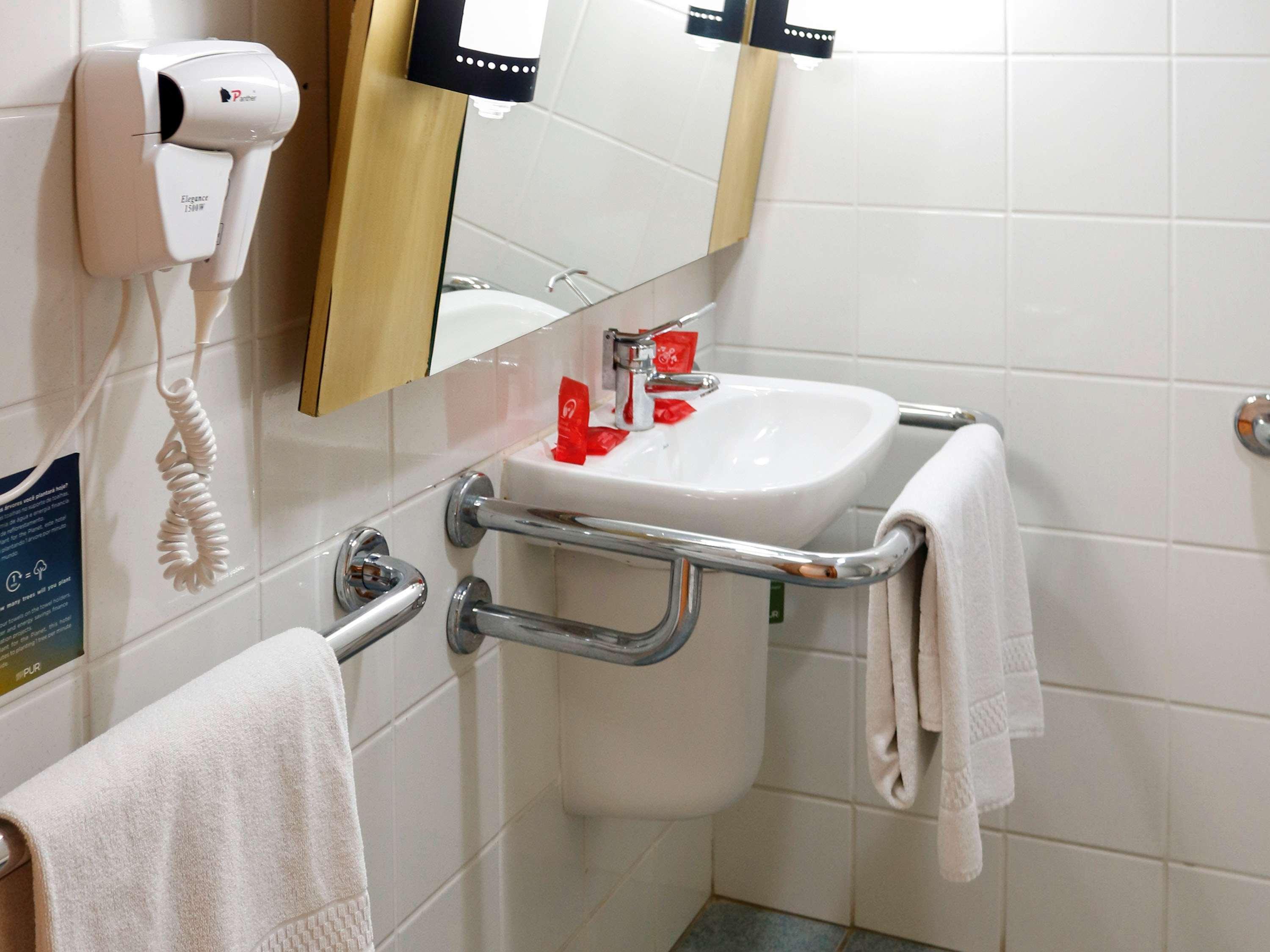Ibis Gonzaga Hotel 3*
